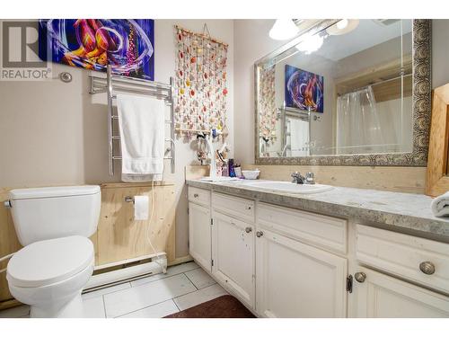 1766 Biatecki Road, Revelstoke, BC - Indoor Photo Showing Bathroom