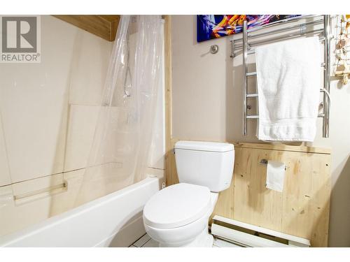 1766 Biatecki Road, Revelstoke, BC - Indoor Photo Showing Bathroom