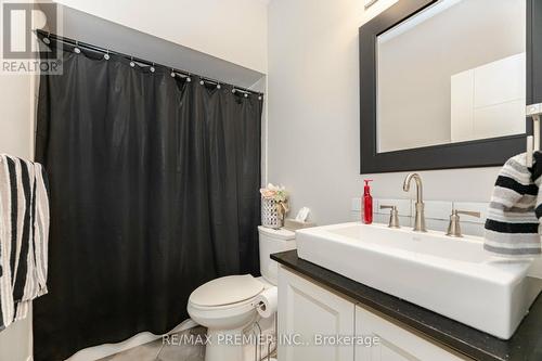 111 Regency View Heights, Vaughan, ON - Indoor Photo Showing Bathroom