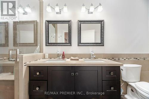 111 Regency View Heights, Vaughan, ON - Indoor Photo Showing Bathroom