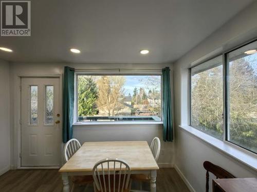 4279 Joyce Ave, Powell River, BC - Indoor Photo Showing Dining Room