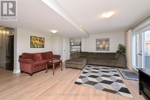 5 Alister Drive, Brampton, ON - Indoor Photo Showing Living Room