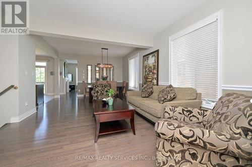 5 Alister Drive, Brampton, ON - Indoor Photo Showing Living Room