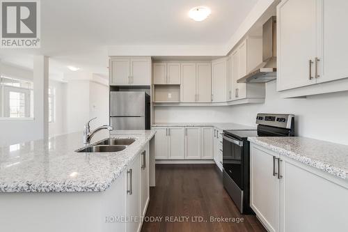 50 Rustle Woods Avenue, Markham, ON - Indoor Photo Showing Kitchen With Double Sink With Upgraded Kitchen