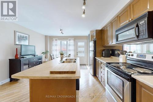 53 Shady Oaks Avenue, Markham, ON - Indoor Photo Showing Kitchen With Double Sink