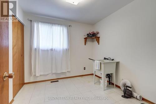 34 Parkview Heights, Aylmer (Ay), ON - Indoor Photo Showing Other Room