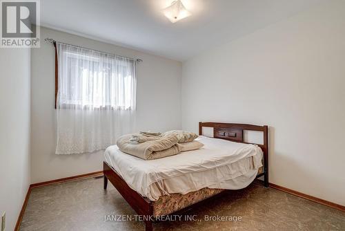 34 Parkview Heights, Aylmer (Ay), ON - Indoor Photo Showing Bedroom