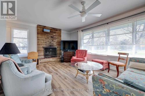 1271 Lorne Park Road, Mississauga, ON - Indoor Photo Showing Living Room With Fireplace