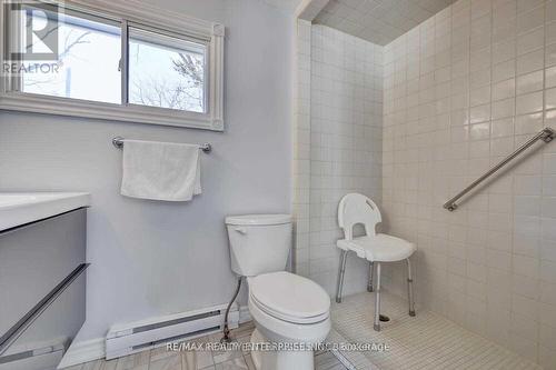 1271 Lorne Park Road, Mississauga, ON - Indoor Photo Showing Bathroom