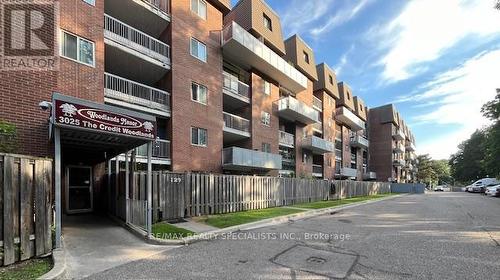 233 - 3025 The Credit Woodlands N, Mississauga (Erindale), ON - Outdoor With Balcony