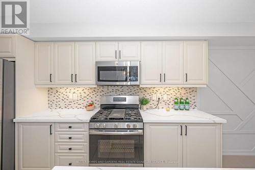 80 Pagebrook Crescent, Hamilton (Stoney Creek Mountain), ON - Indoor Photo Showing Kitchen