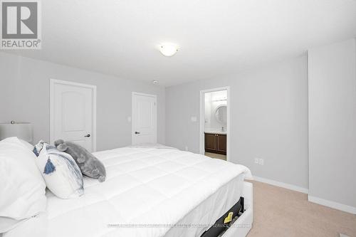 80 Pagebrook Crescent, Hamilton (Stoney Creek Mountain), ON - Indoor Photo Showing Bedroom