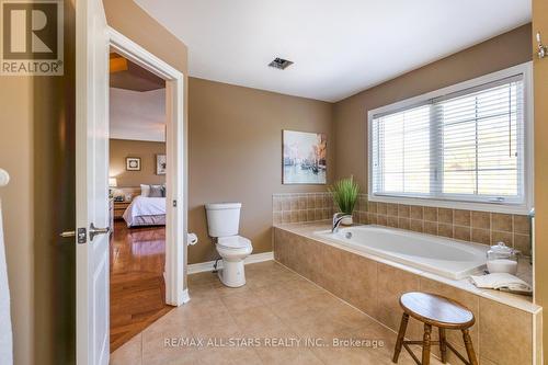 59 Waite Crescent, Whitchurch-Stouffville, ON - Indoor Photo Showing Bathroom