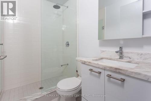 1910 - 2221 Yonge Street, Toronto (Mount Pleasant West), ON - Indoor Photo Showing Bathroom