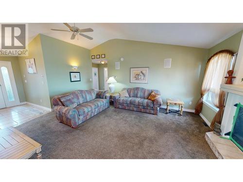 816 17A  S Street, Cranbrook, BC - Indoor Photo Showing Living Room With Fireplace