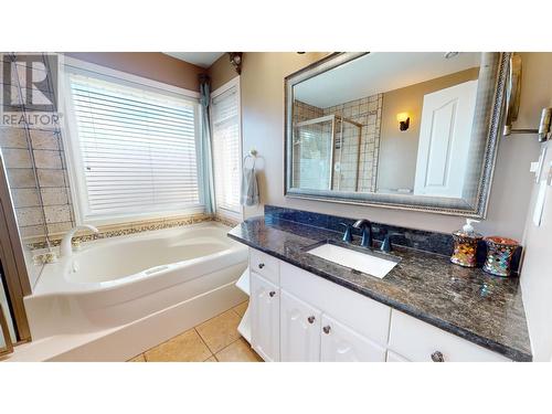 816 17A  S Street, Cranbrook, BC - Indoor Photo Showing Bathroom