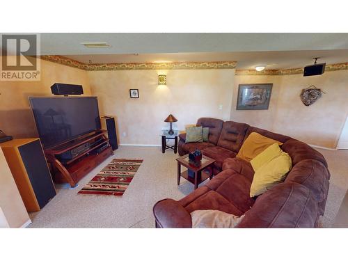 816 17A  S Street, Cranbrook, BC - Indoor Photo Showing Living Room