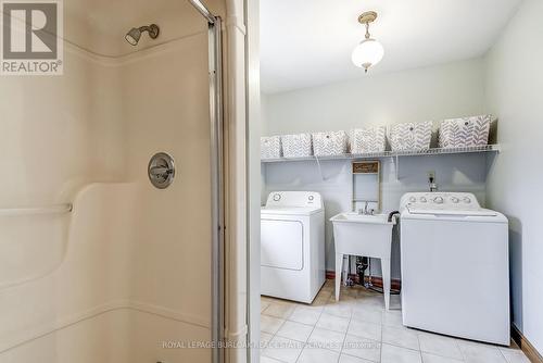 4366 Guelph Line, Burlington, ON - Indoor Photo Showing Laundry Room