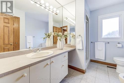 4366 Guelph Line, Burlington, ON - Indoor Photo Showing Bathroom