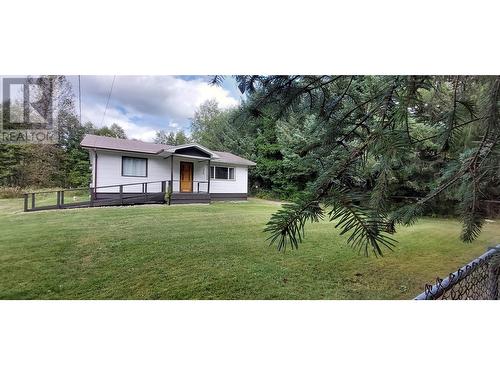 1956 Mackenzie Highway, Hagensborg, BC - Outdoor