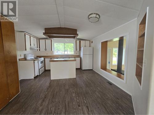 10 1753 Kenworth Street, Terrace, BC - Indoor Photo Showing Kitchen