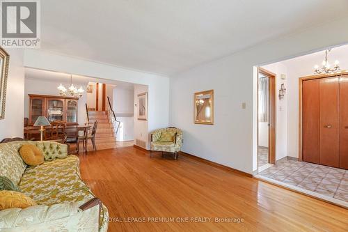 51 Pindar Crescent, Toronto (Pleasant View), ON - Indoor Photo Showing Living Room