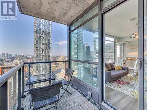 2111 - 290 Adelaide Street W, Toronto (Waterfront Communities), ON - Outdoor With Exterior