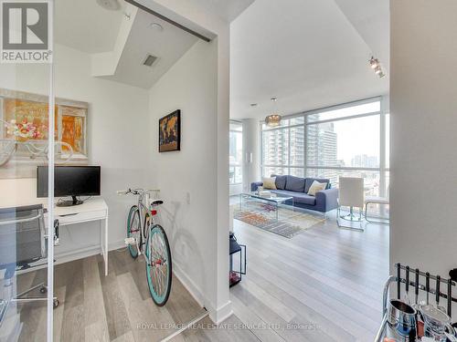 2111 - 290 Adelaide Street W, Toronto (Waterfront Communities), ON - Indoor