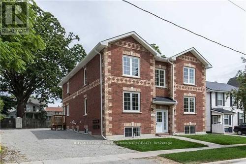 443 Timothy Street, Newmarket (Central Newmarket), ON - Outdoor With Facade