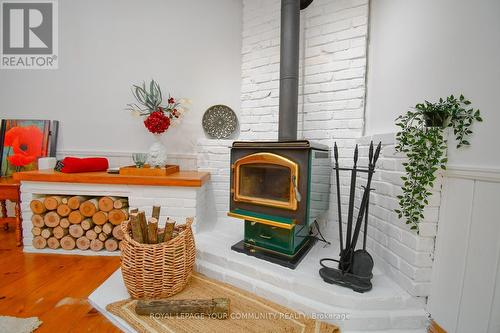 527 Big Bay Point Road, Innisfil, ON - Indoor Photo Showing Other Room With Fireplace