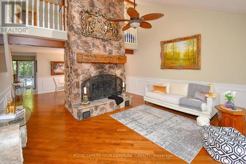 527 Big Bay Point Road, Innisfil, ON - Indoor Photo Showing Living Room With Fireplace