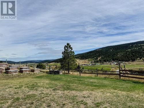 7520 West Subdivision Road, Clinton, BC - Outdoor With View