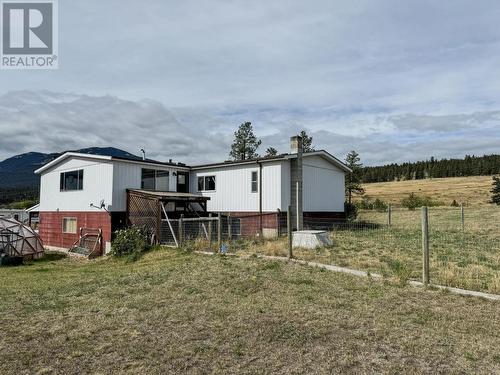 7520 West Subdivision Road, Clinton, BC - Outdoor