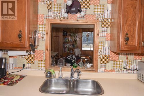 7520 West Subdivision Road, Clinton, BC - Indoor Photo Showing Kitchen With Double Sink