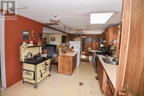 7520 West Subdivision Road, Clinton, BC - Indoor