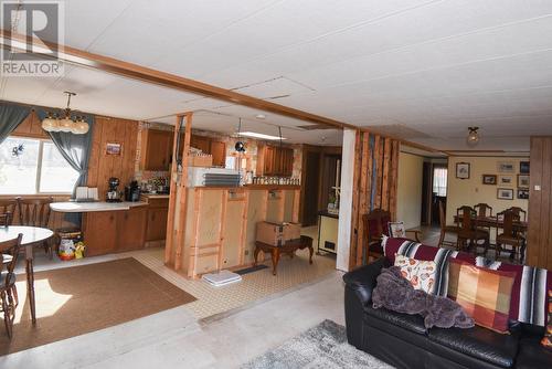 7520 West Subdivision Road, Clinton, BC - Indoor