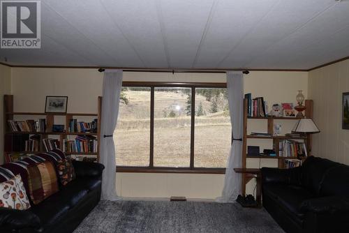 7520 West Subdivision Road, Clinton, BC - Indoor Photo Showing Other Room