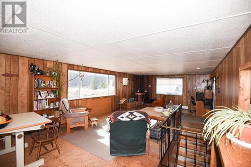 7520 West Subdivision Road, Clinton, BC - Indoor