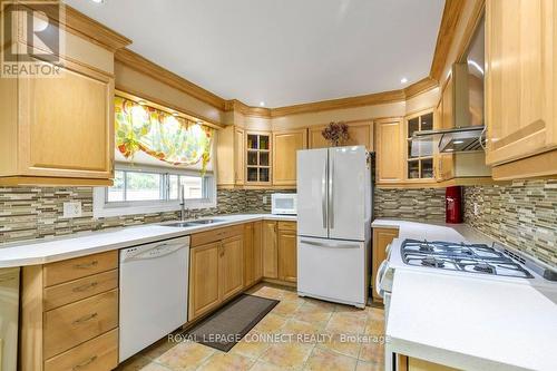 33 Brenda Crescent, Toronto, ON - Indoor Photo Showing Kitchen With Double Sink