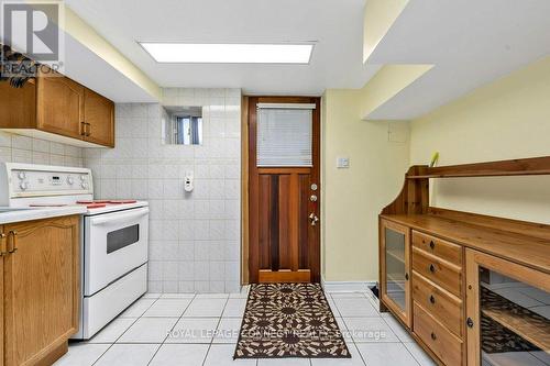 33 Brenda Crescent, Toronto (Kennedy Park), ON - Indoor Photo Showing Kitchen