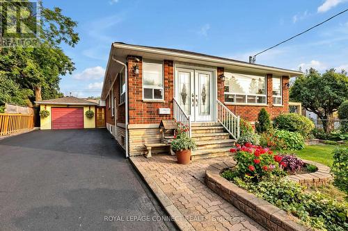 33 Brenda Crescent, Toronto (Kennedy Park), ON - Outdoor With Deck Patio Veranda