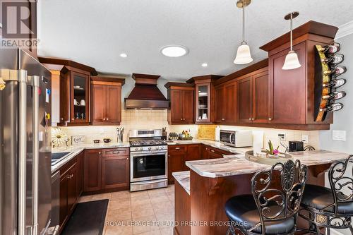 10093 Herbert Street, Lambton Shores (Port Franks), ON - Indoor Photo Showing Kitchen