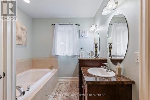 10093 Herbert Street, Lambton Shores (Port Franks), ON - Indoor Photo Showing Bathroom