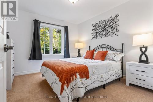 10093 Herbert Street, Lambton Shores (Port Franks), ON - Indoor Photo Showing Bedroom