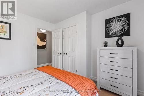 10093 Herbert Street, Lambton Shores (Port Franks), ON - Indoor Photo Showing Bedroom