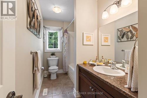 10093 Herbert Street, Lambton Shores (Port Franks), ON - Indoor Photo Showing Bathroom