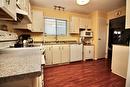 174-1255 Raymer Avenue, Kelowna, BC  - Indoor Photo Showing Kitchen 