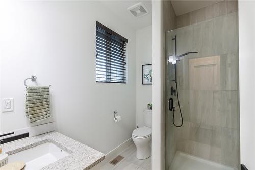 12-269 Diamond Way, Vernon, BC - Indoor Photo Showing Bathroom