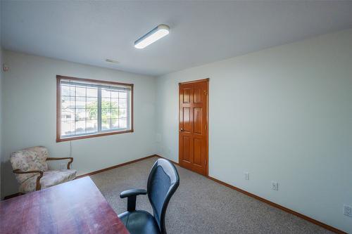 981 Peachcliff Drive, Okanagan Falls, BC - Indoor Photo Showing Office