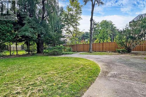 21 Sandfield Road, Toronto (Banbury-Don Mills), ON - Outdoor